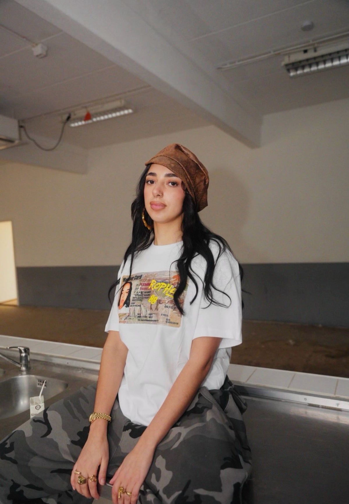 ROPHY TEE